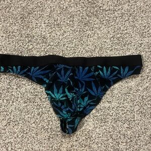 MeUndies Men’s thong underwear